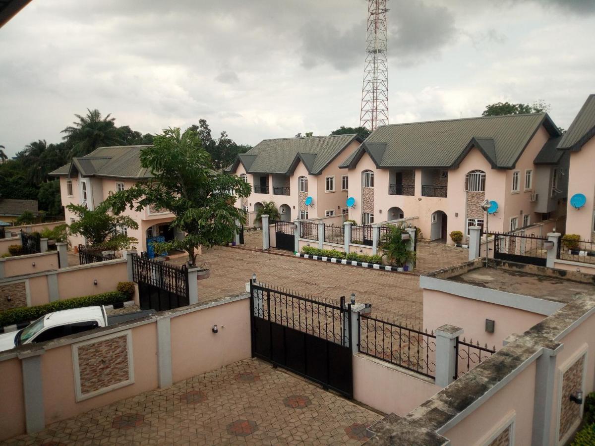 Bayse One Place, Jericho Hotel Ibadan Exterior photo